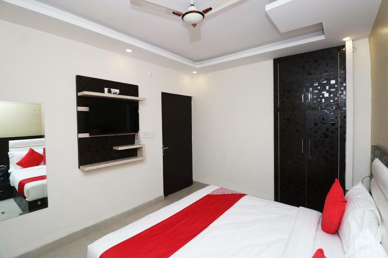 Oyo 25130 Hotel Royal Inn New Delhi Exterior photo